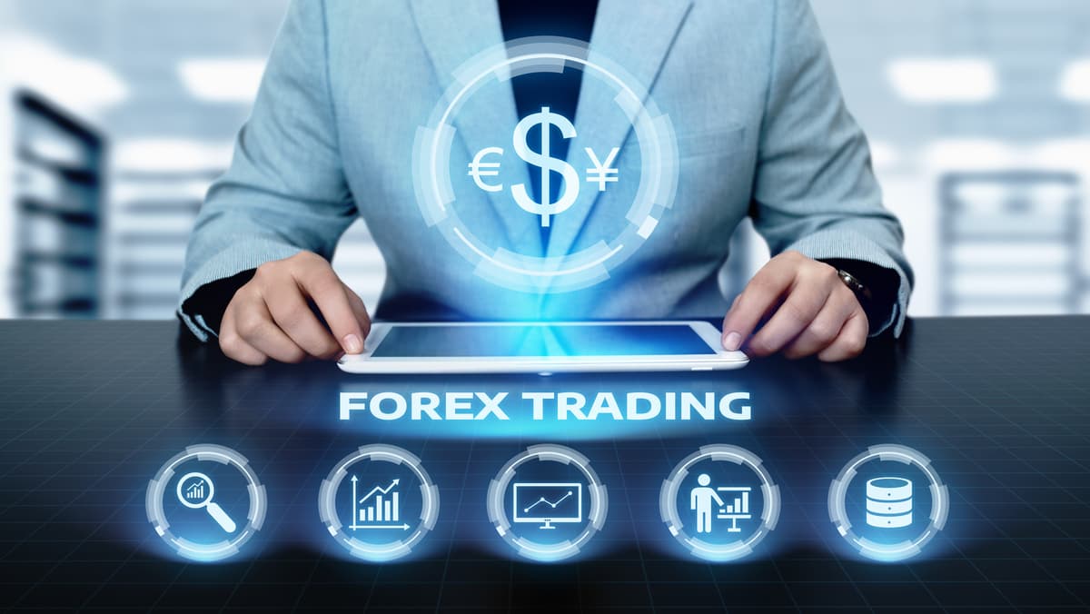 Forex Copy Trading vs. Manual Trading: Which Path Wins for Global Traders in 2026?